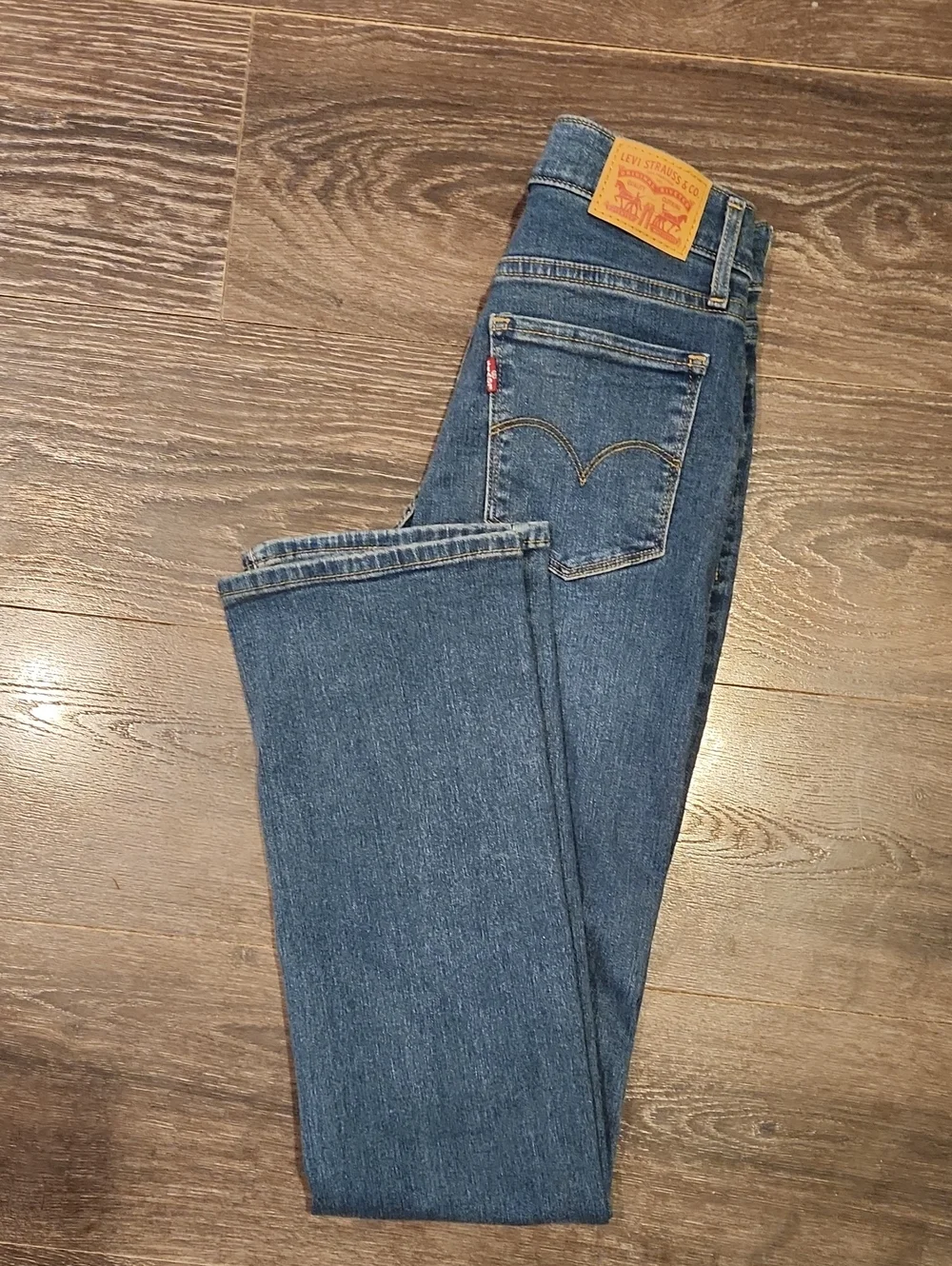 ❤ LEVIS 315 SHAPING BOOT BOOTCUT JEANS, 2 (26)